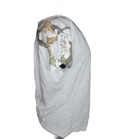 Cabela's Gray Short Sleeve Camo Detail Top - Picture 3 of 5